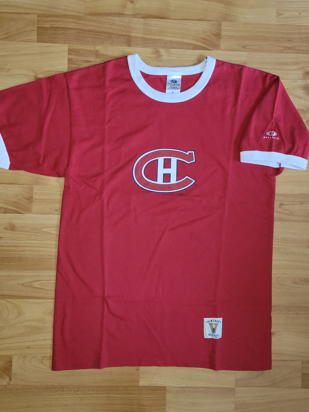 Vintage Montreal Canadiens NHL Habs Red and White Bulletin Ringer Tee, Medium